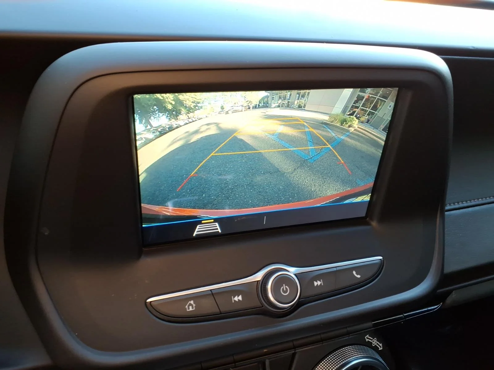 Used 2019 Orange Chevrolet LT image 21