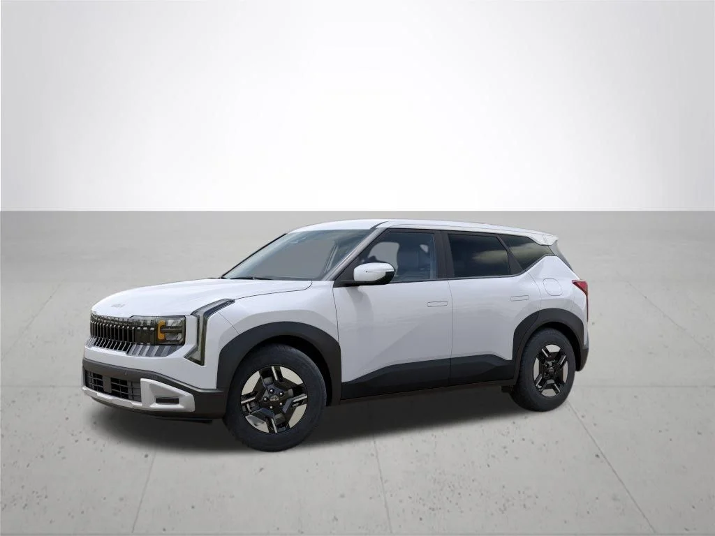 New 2027 Snow White Pearl Kia LX image 3