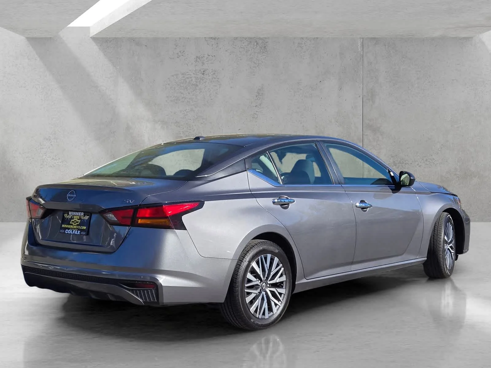Used 2024  Nissan 2.5 SV image 4
