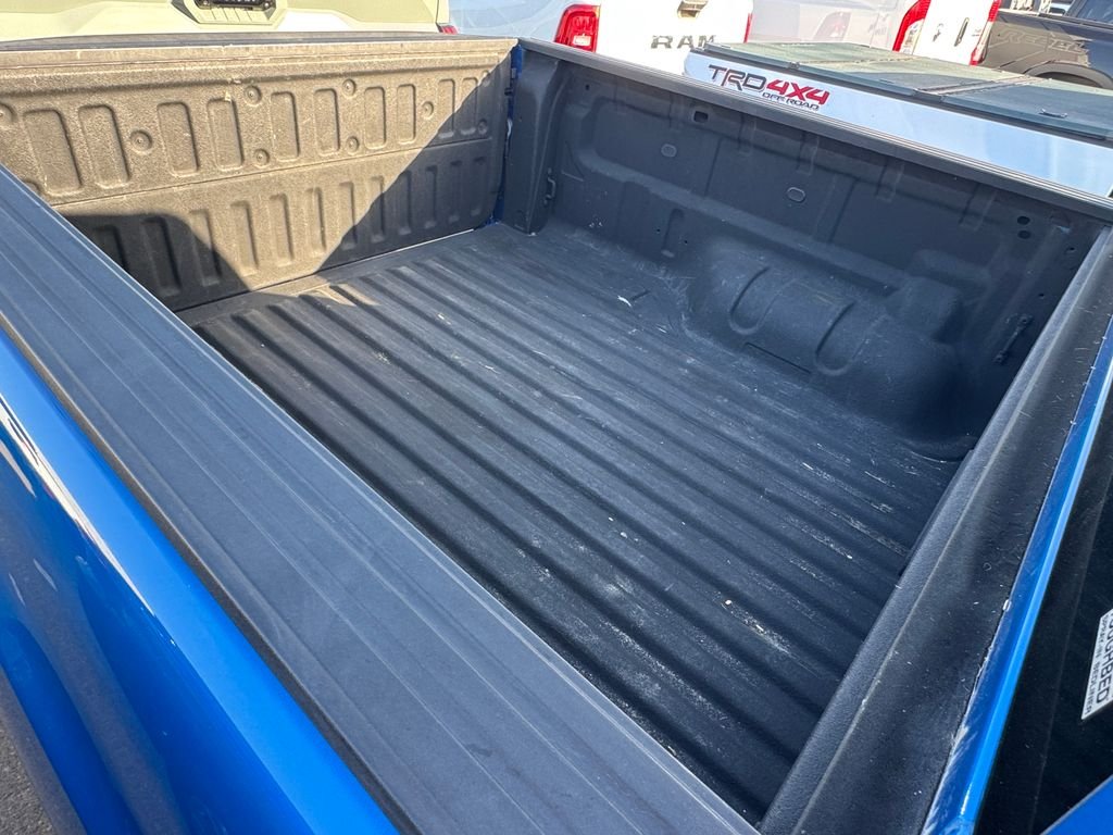 Used 2022 Blue Ford XLT image 19