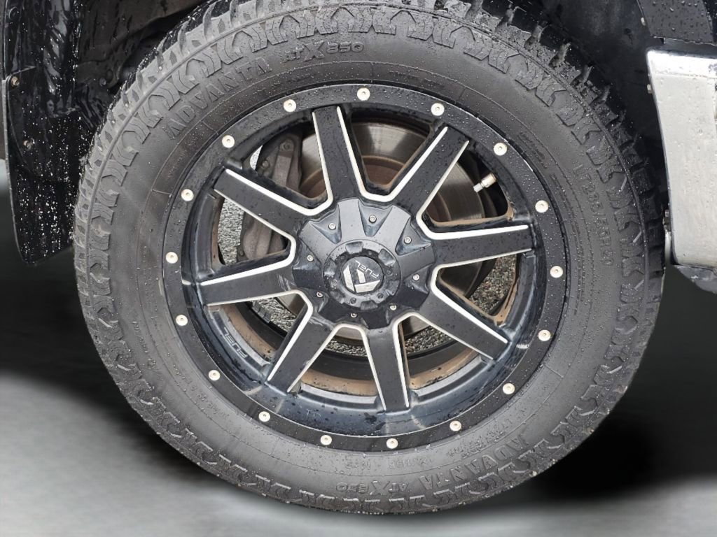 Used 2015 Black Toyota SR5 image 18