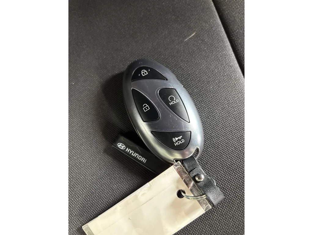New 2026 Silver Hyundai SEL Sport image 31
