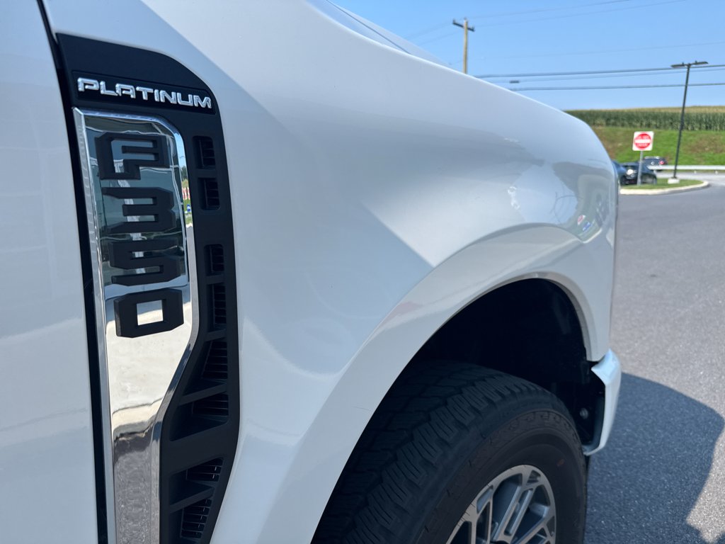 2025 Ford F-350 Super Duty Platinum - Photo 18