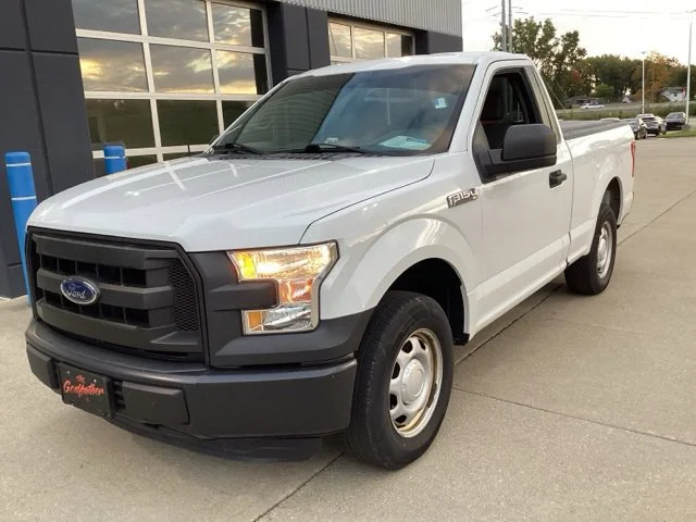 Used 2016 White Ford XL image 2