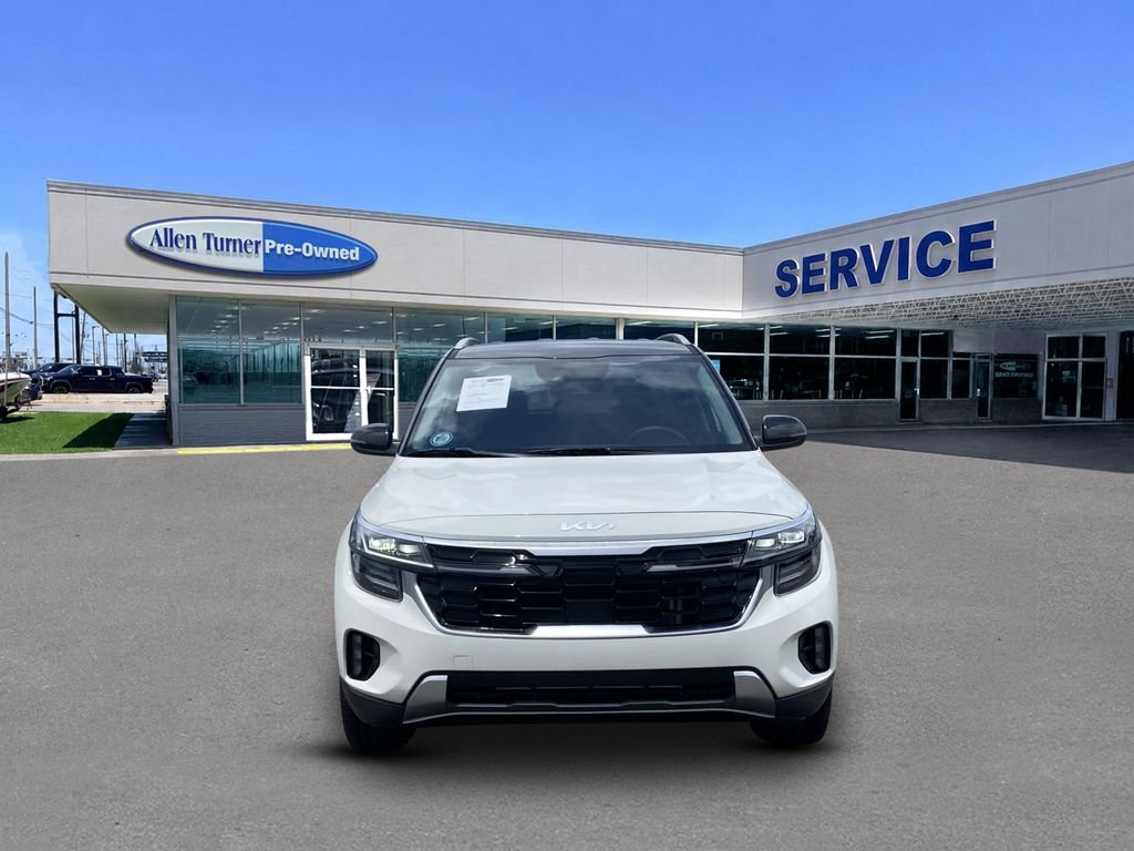 Used 2026 Clear White/Black Roof Kia SX image 3