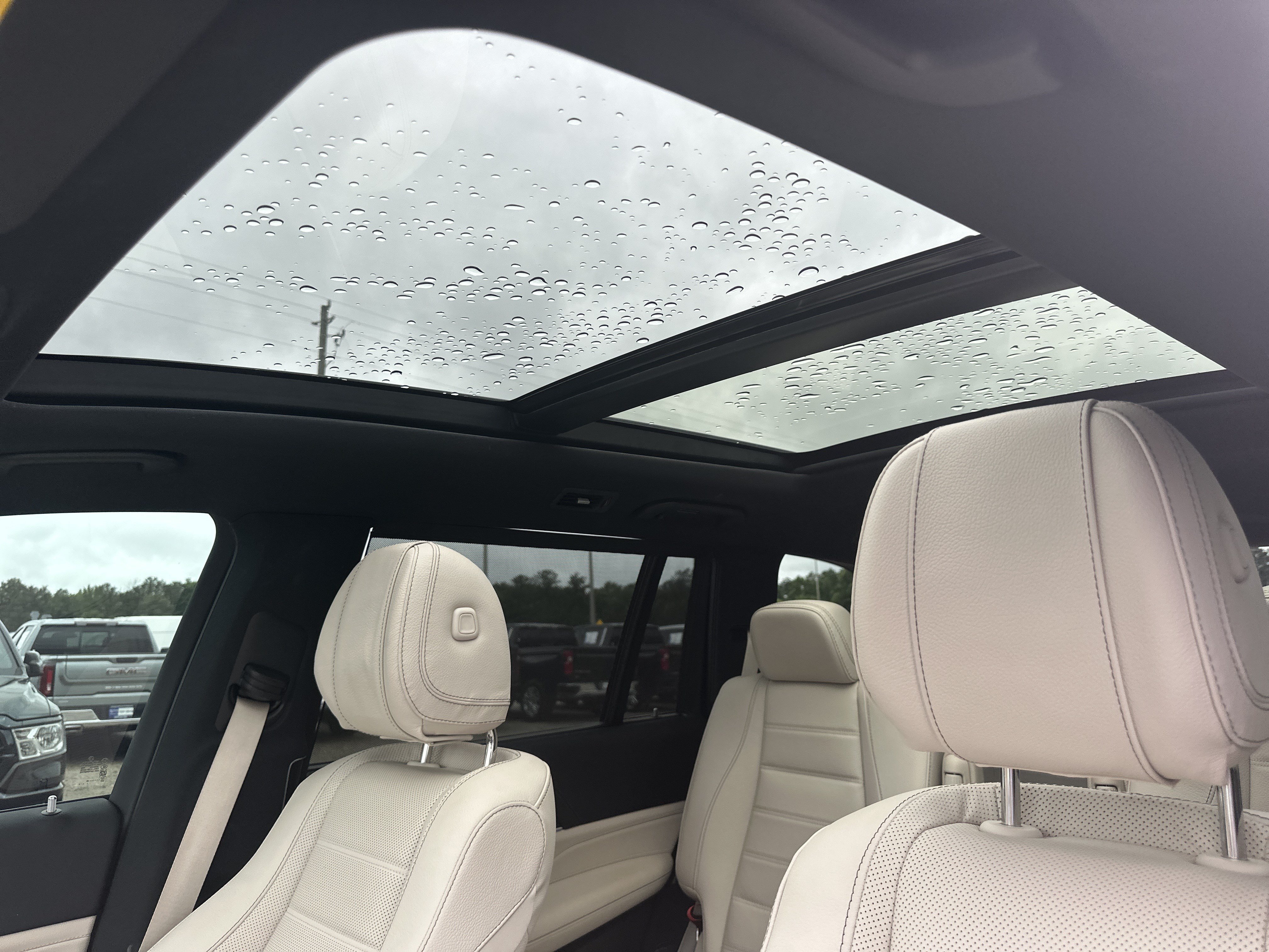 Used 2025 Gray Mercedes-Benz GLS 450 image 35