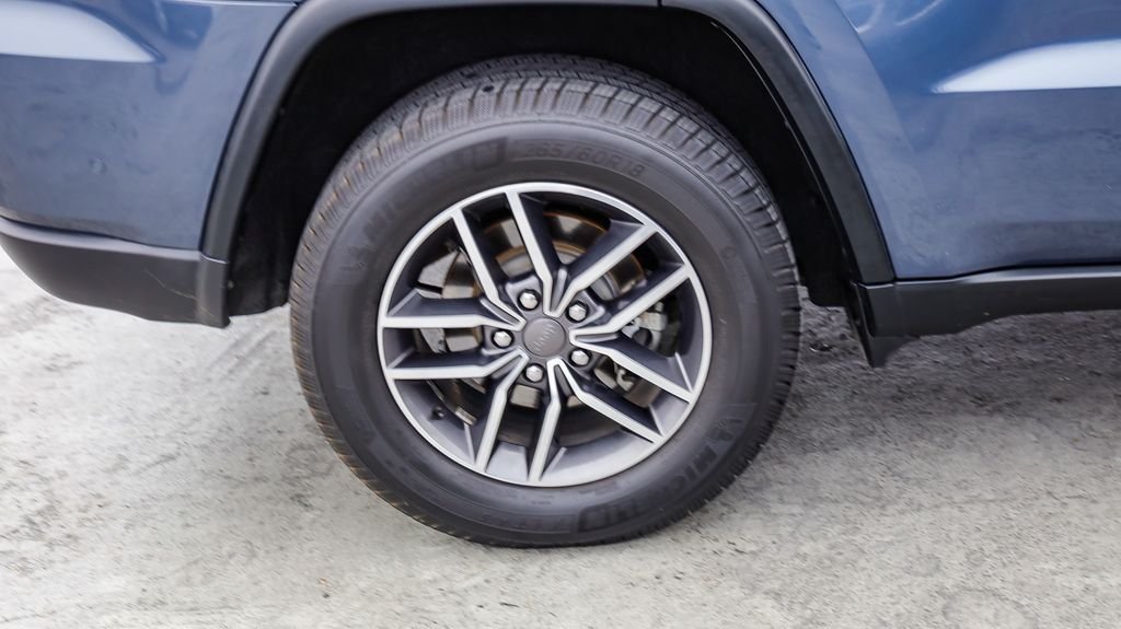Used 2019 Slate Blue Jeep Limited image 12