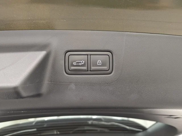 Used 2026 Green Hyundai SEL image 16