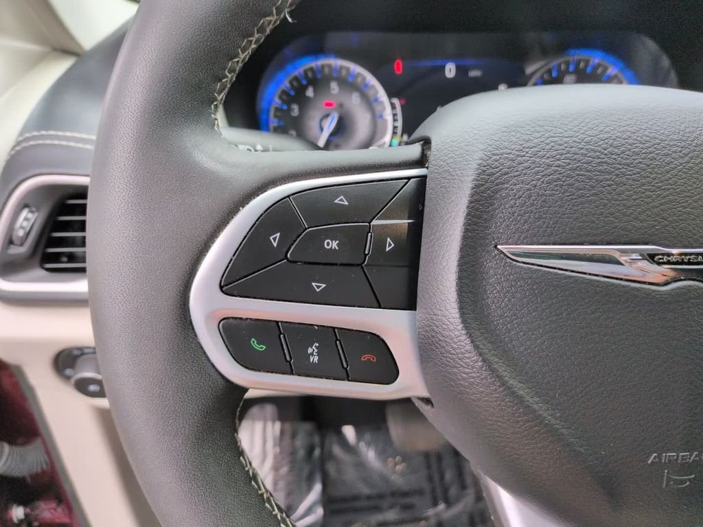 Certified Used 2023 Velvet Chrysler Touring L image 21