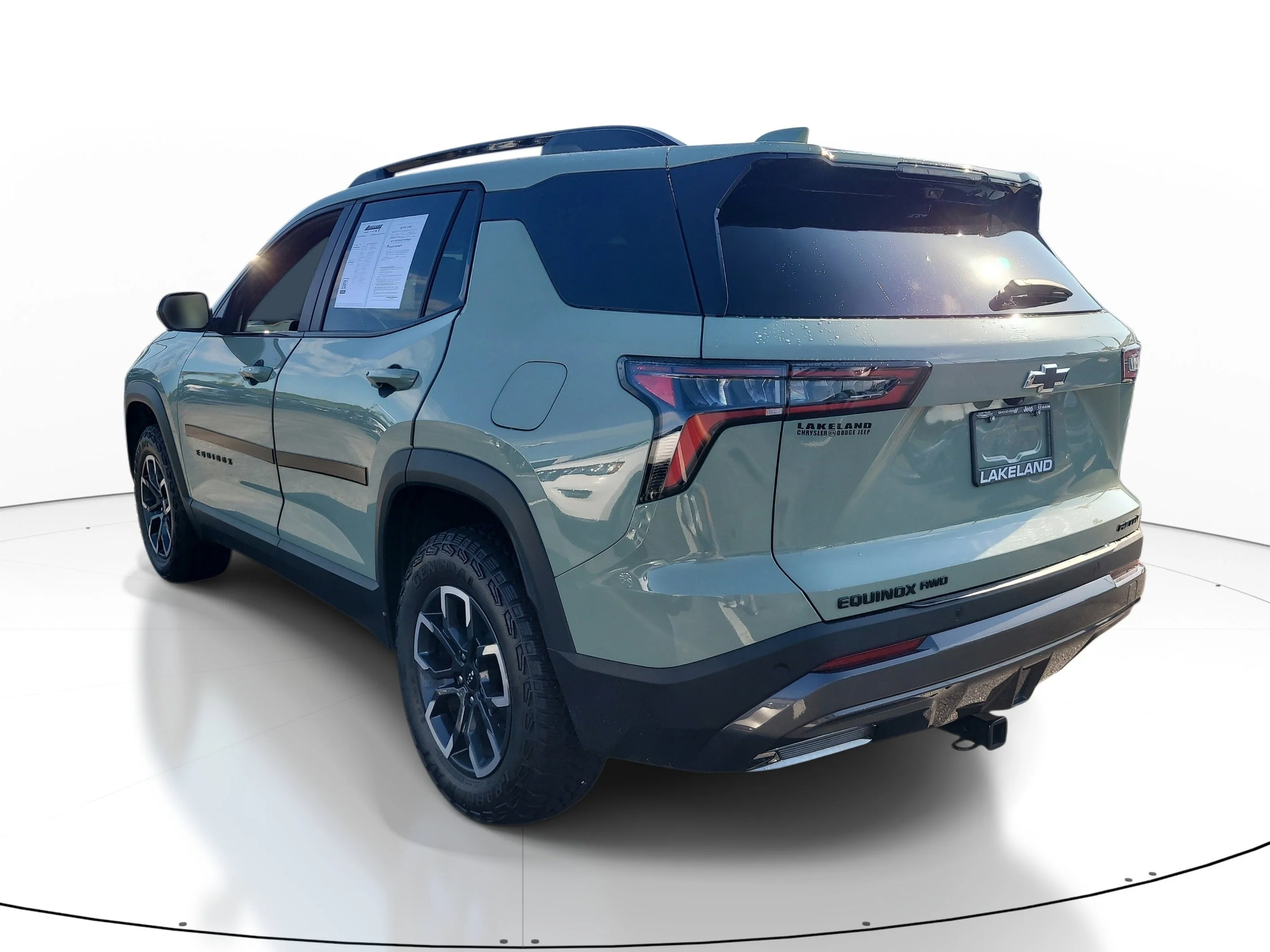 Used 2025 Cacti Green Chevrolet AWD ACTIV image 6