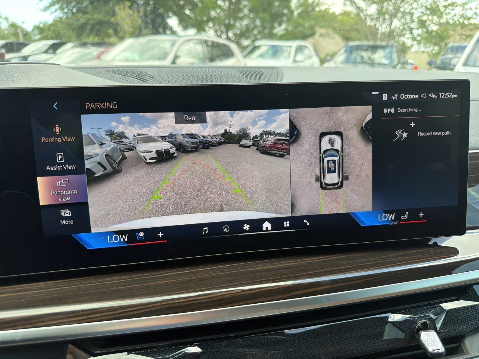 New 2026 Mineral White Metallic BMW xDrive40i image 26