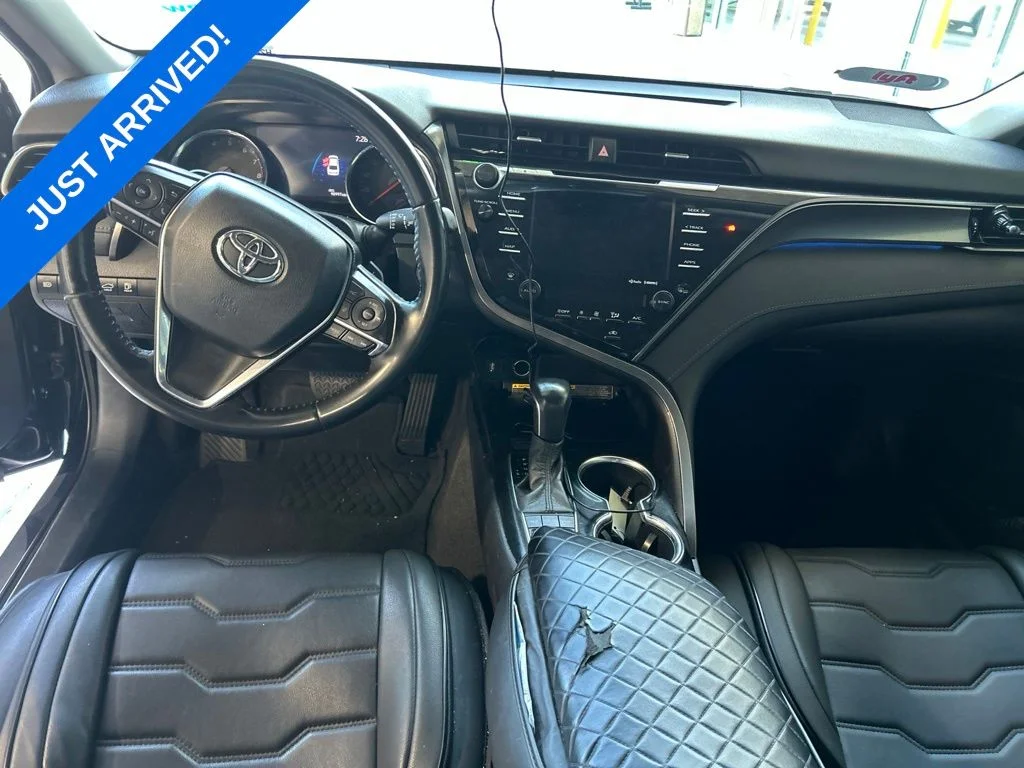 Used 2019 Midnight Black Metallic Toyota XSE image 5