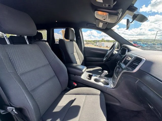 Used 2018 White Jeep Laredo E image 28