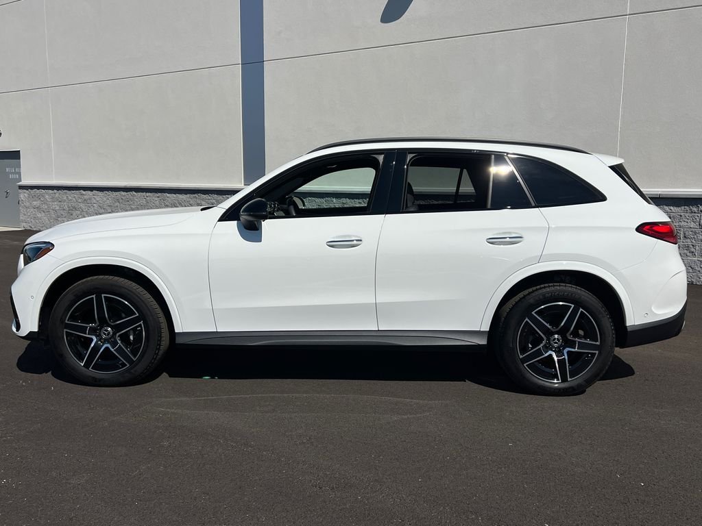Certified Used 2025 White Mercedes-Benz GLC 300 image 4