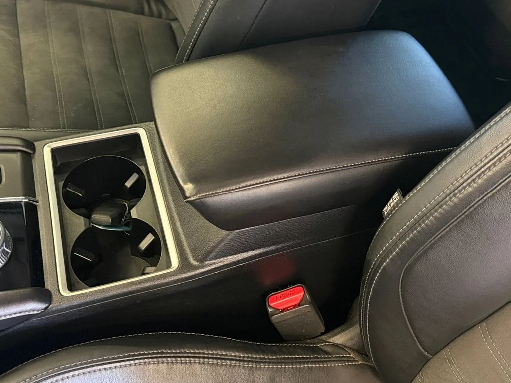 Used 2022 Gray Mitsubishi SE image 12