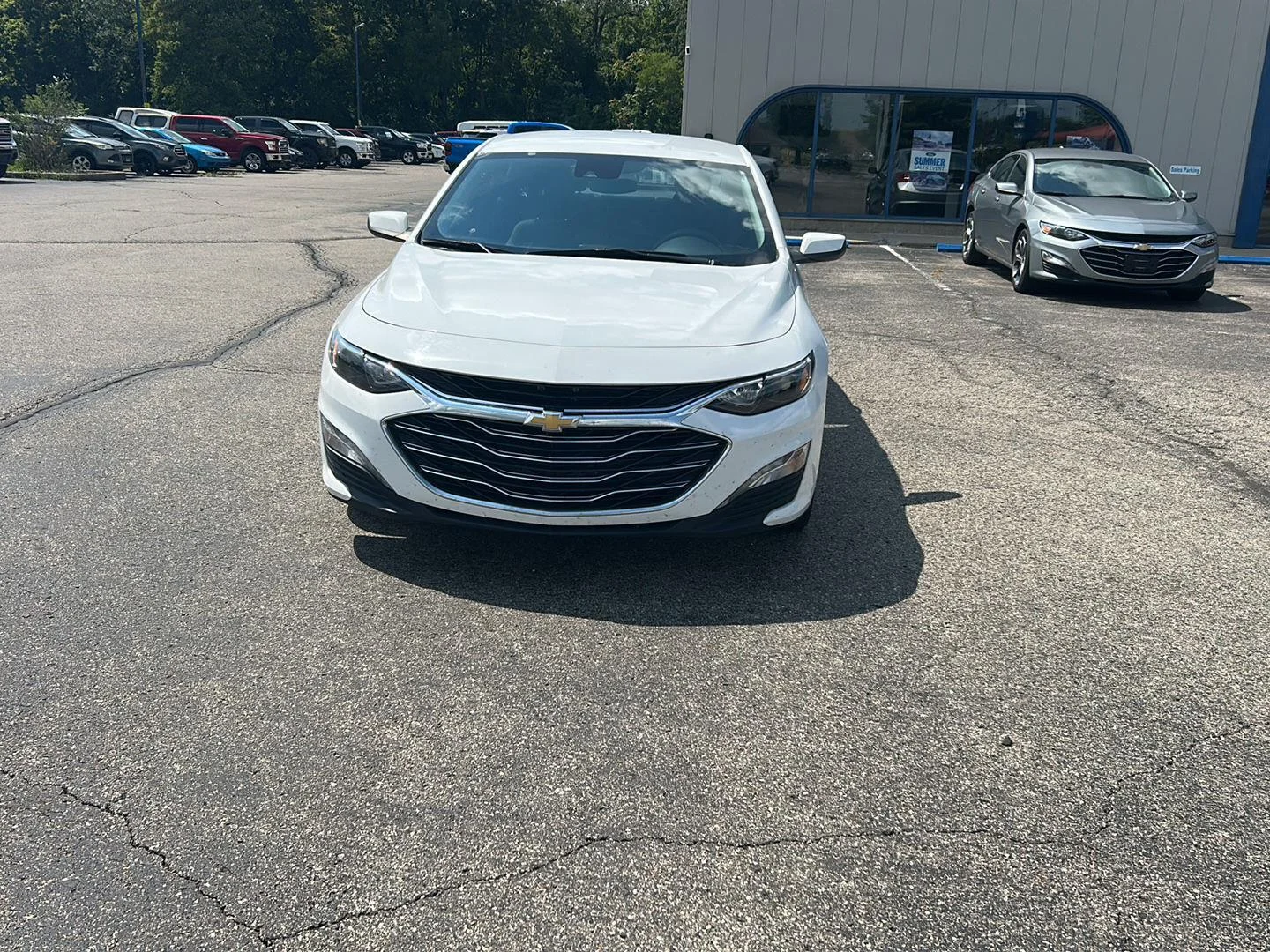 Used 2024 Summit White Chevrolet LT image 21
