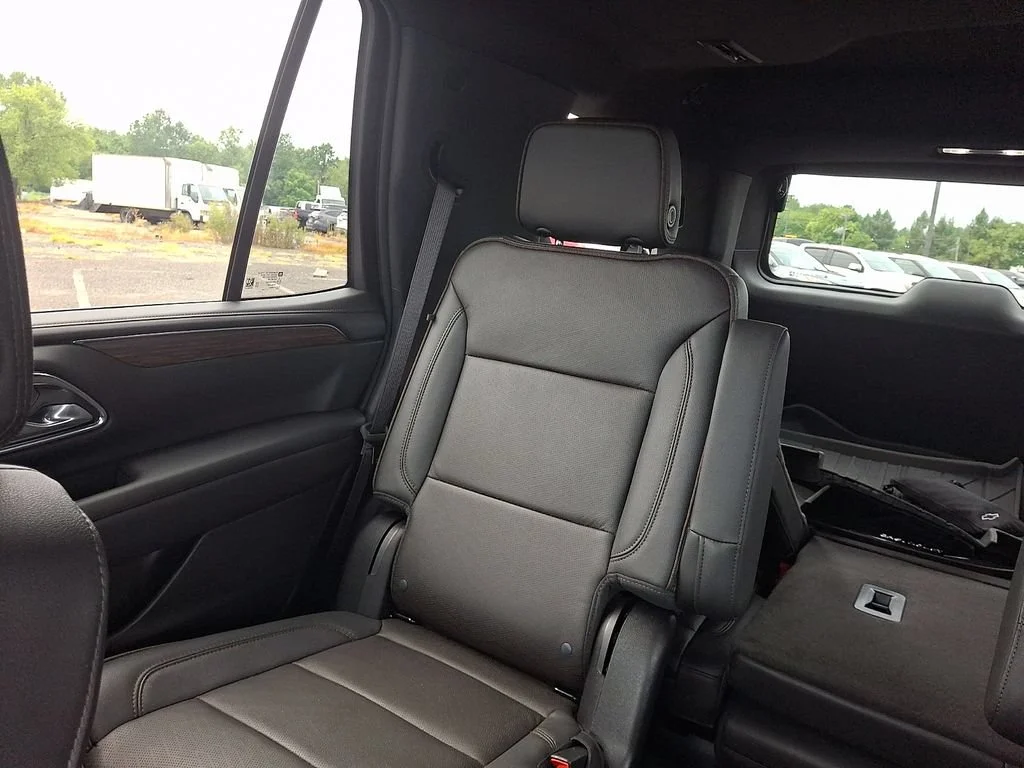 Used 2024 Black Chevrolet High Country image 19