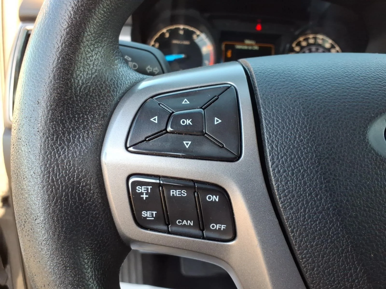 Used 2019 Magnetic Metallic Ford XLT image 29