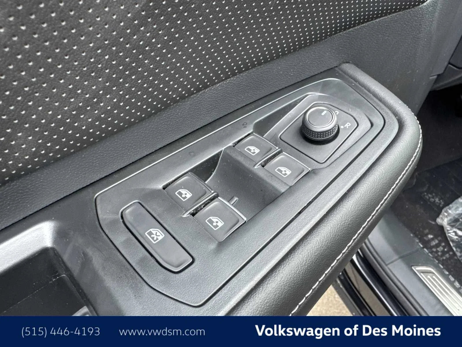 2026 Volkswagen Atlas SE w/Tech - Photo 24