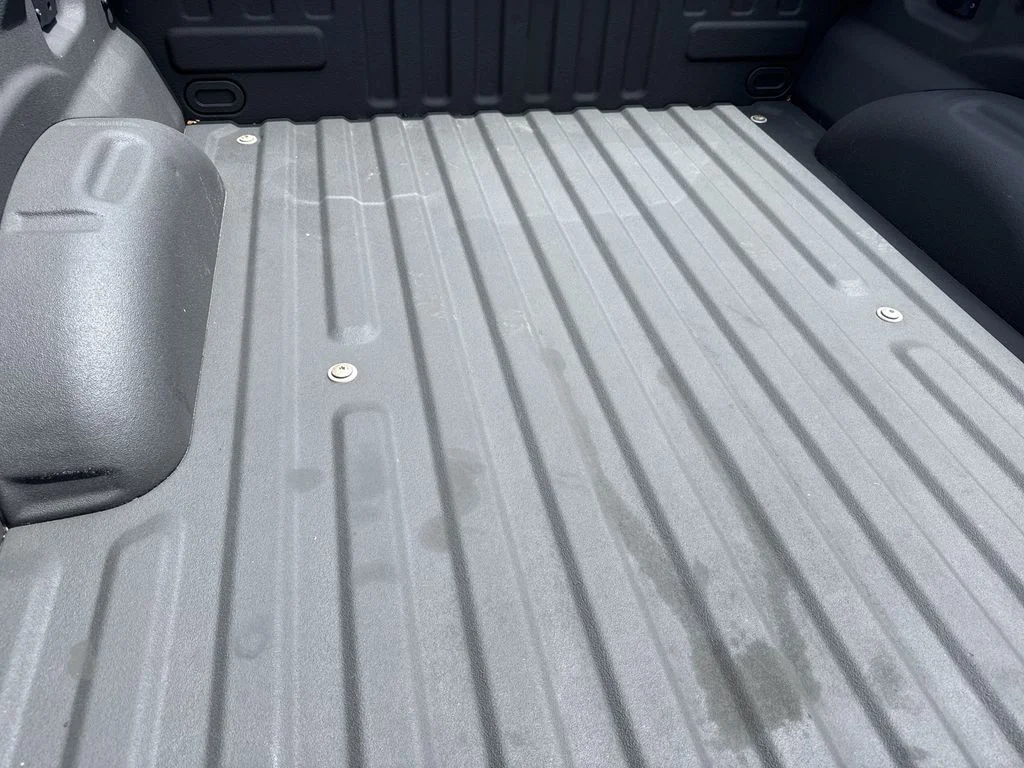 Used 2017 Red Ford XLT image 18
