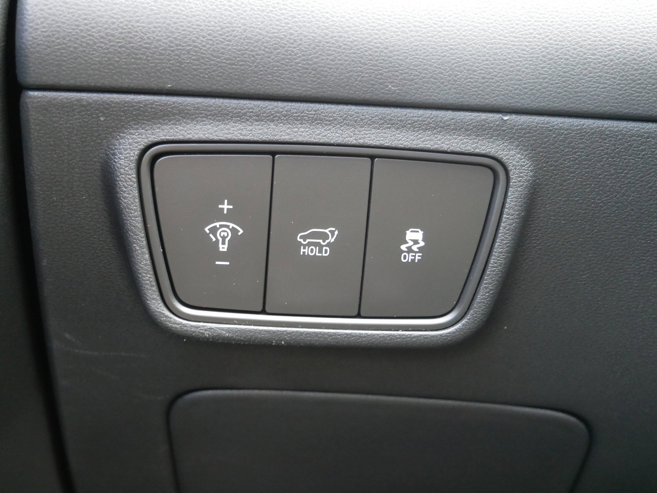 Certified Used 2023 Amazon Gray Hyundai Limited image 27