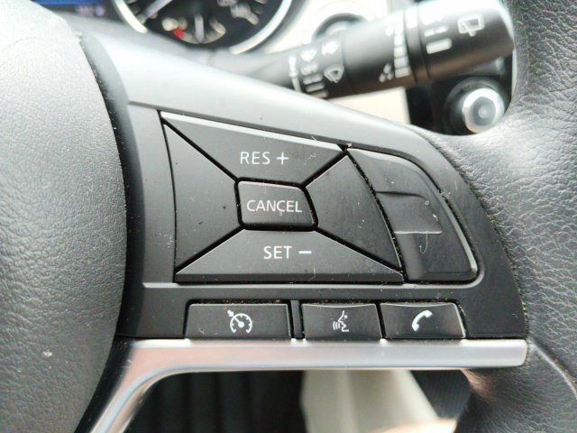 Used 2020 Silver Nissan SV image 25