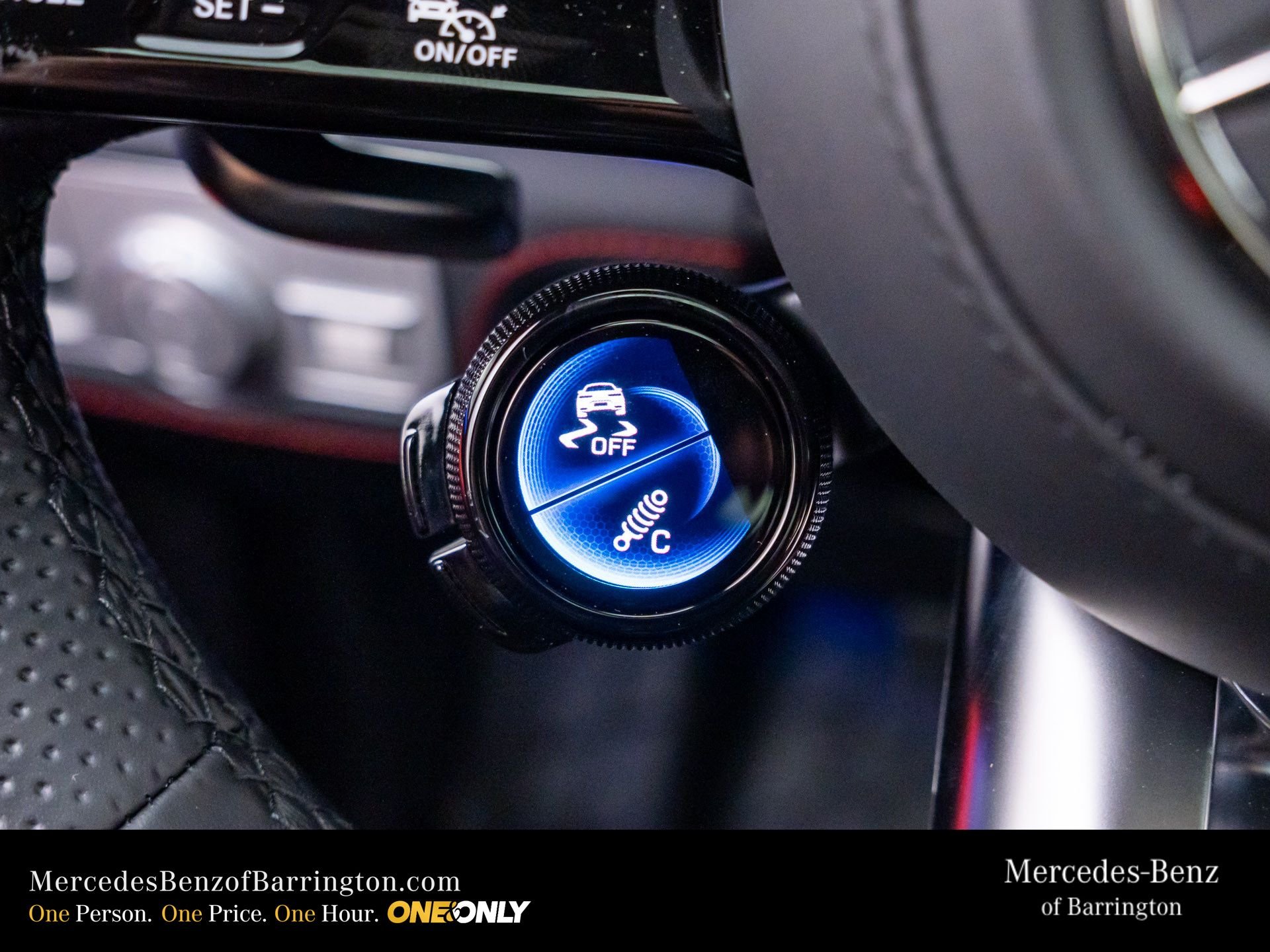 New 2026 MANUFAKTUR Moonlight White Metallic Mercedes-Benz GLE 53 AMG® image 33