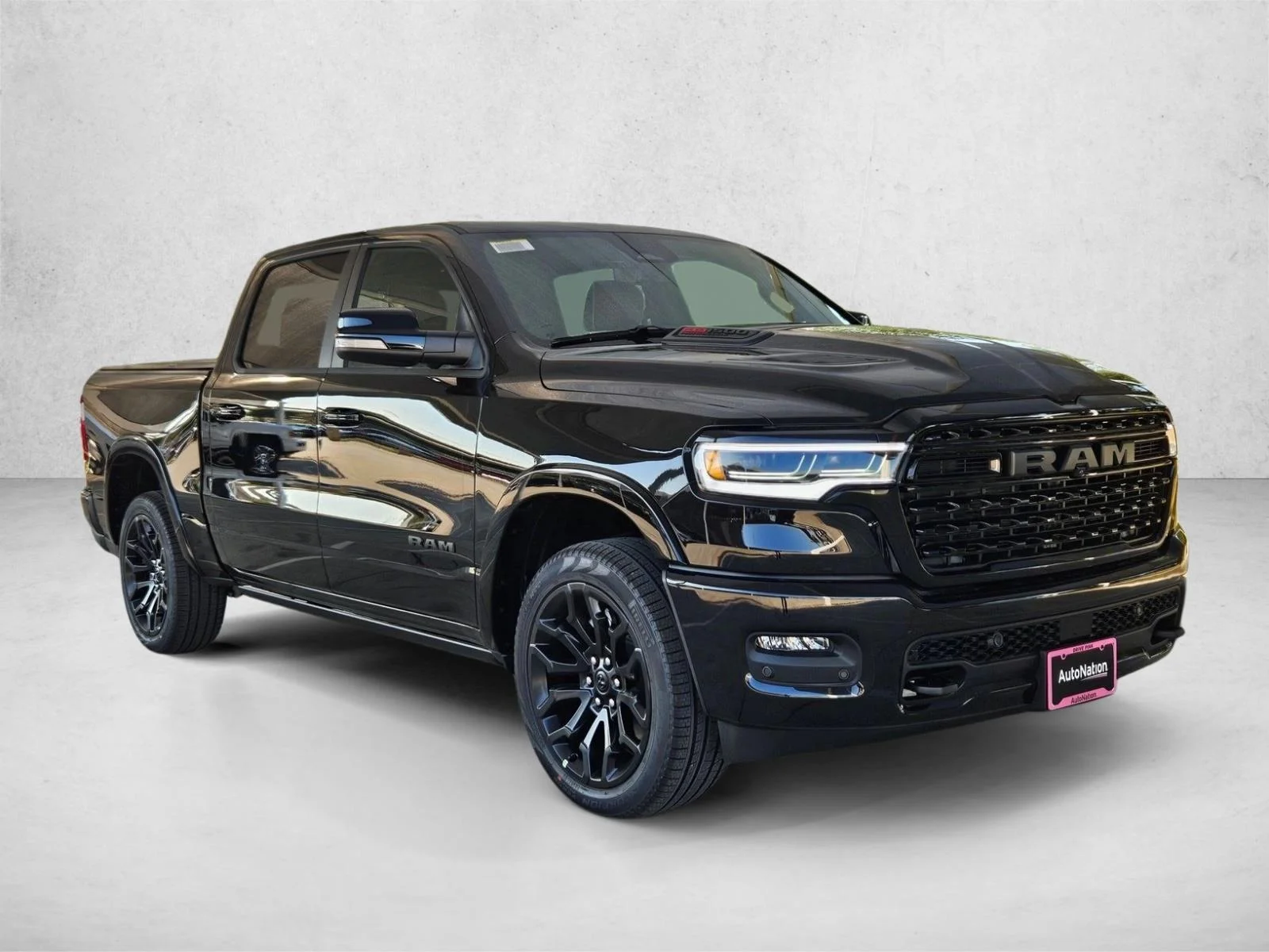 New 2027 Diamond Black Crystal Pearl-Coat Exterior Paint RAM Limited image 7