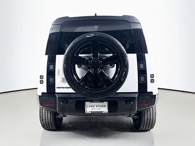 New 2026 Fuji White Land Rover X-Dynamic SE image 6