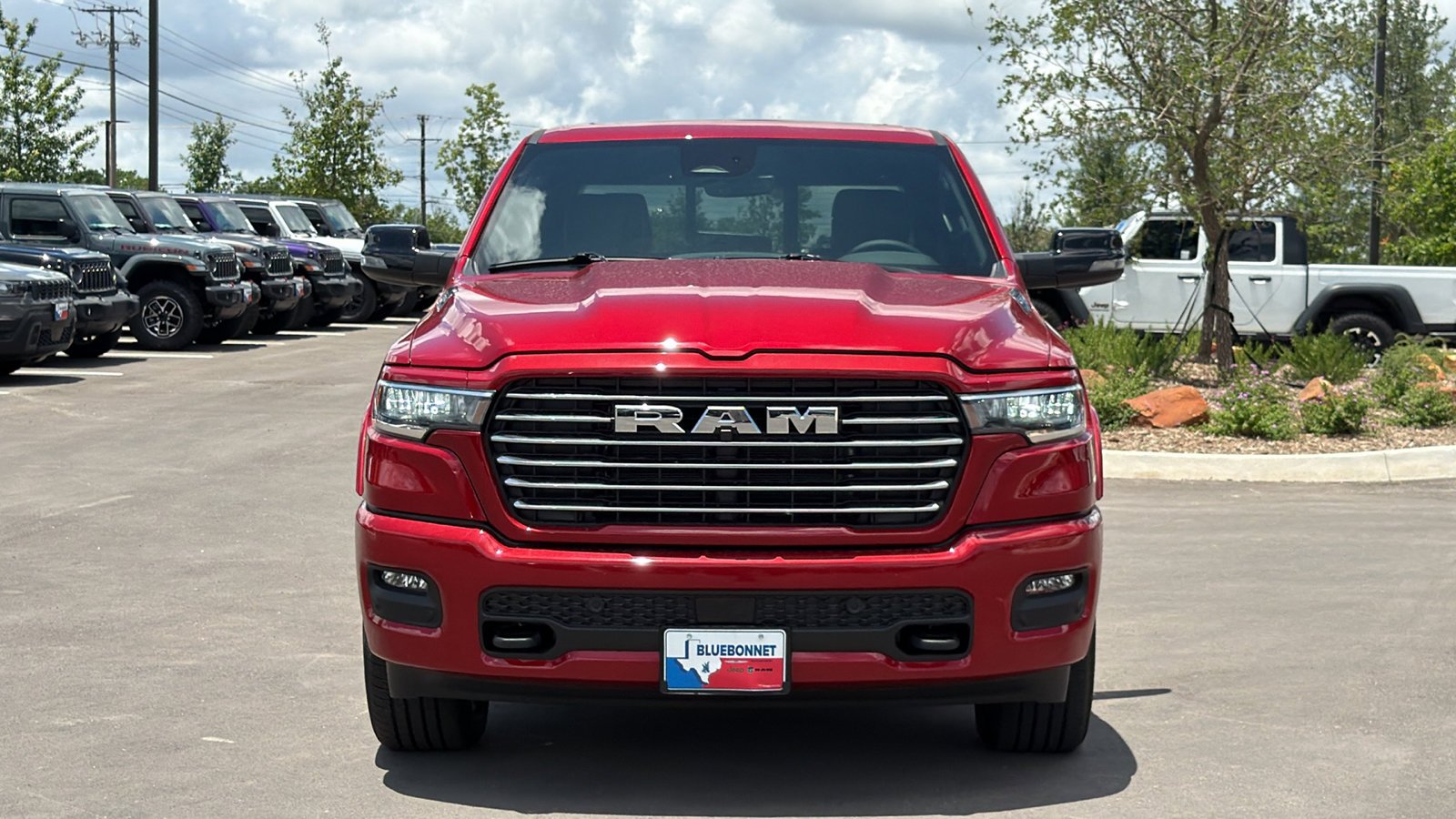 New 2026 Molten Red Pearl-Coat Exterior Paint RAM Laramie image 2