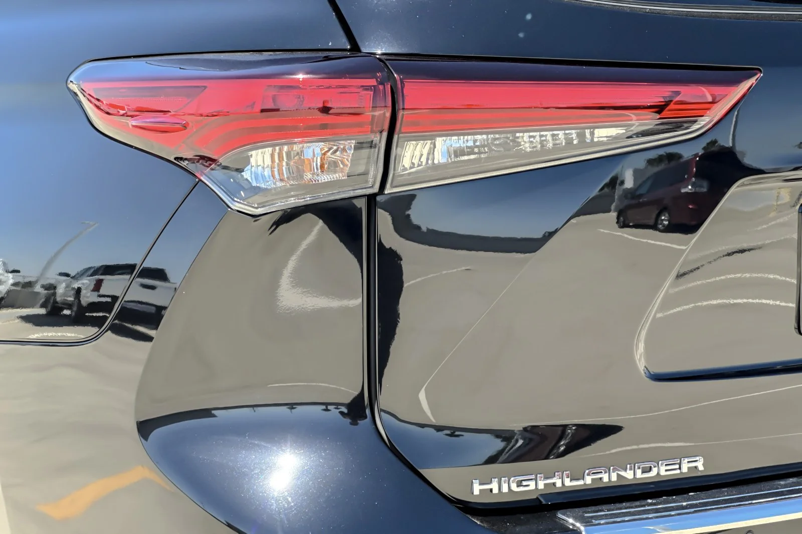 Used 2023 MIDNIGHT BLACK Toyota Platinum image 27