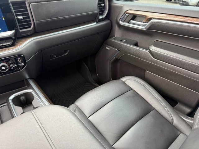 Used 2024 Summit White Chevrolet LT Trail Boss image 16