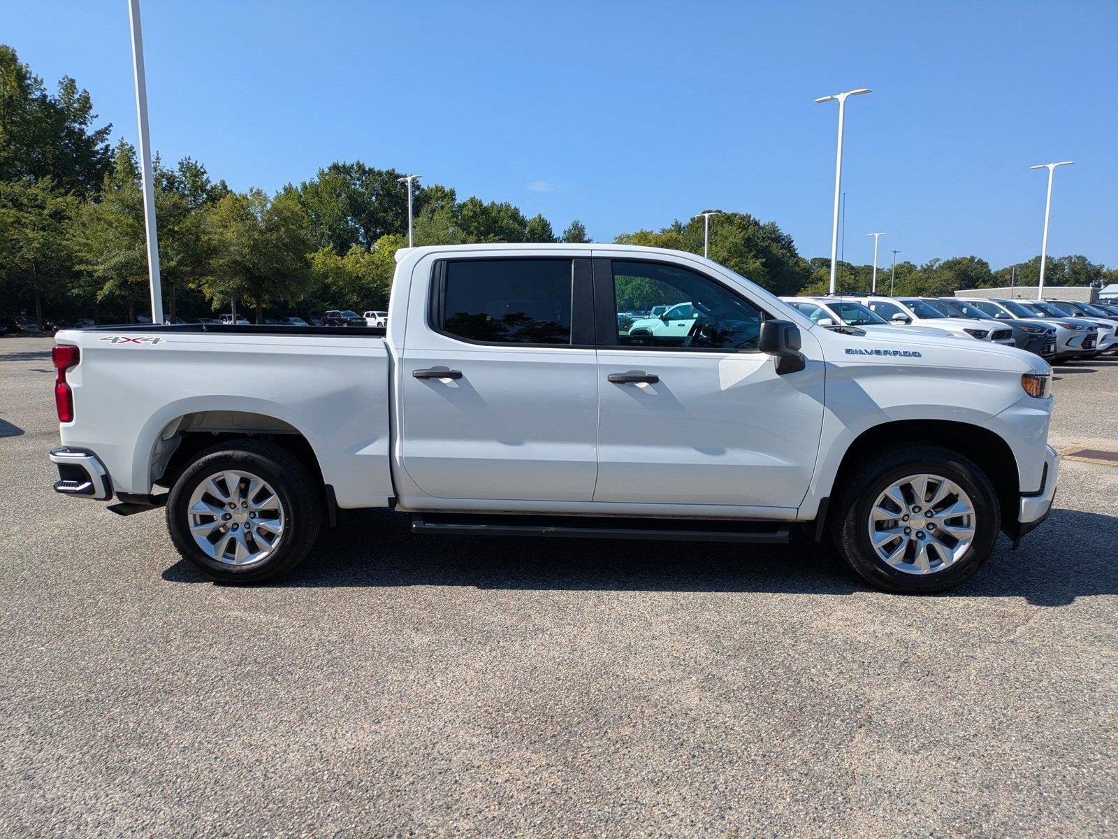 Used 2021 Summit White Chevrolet Custom image 3