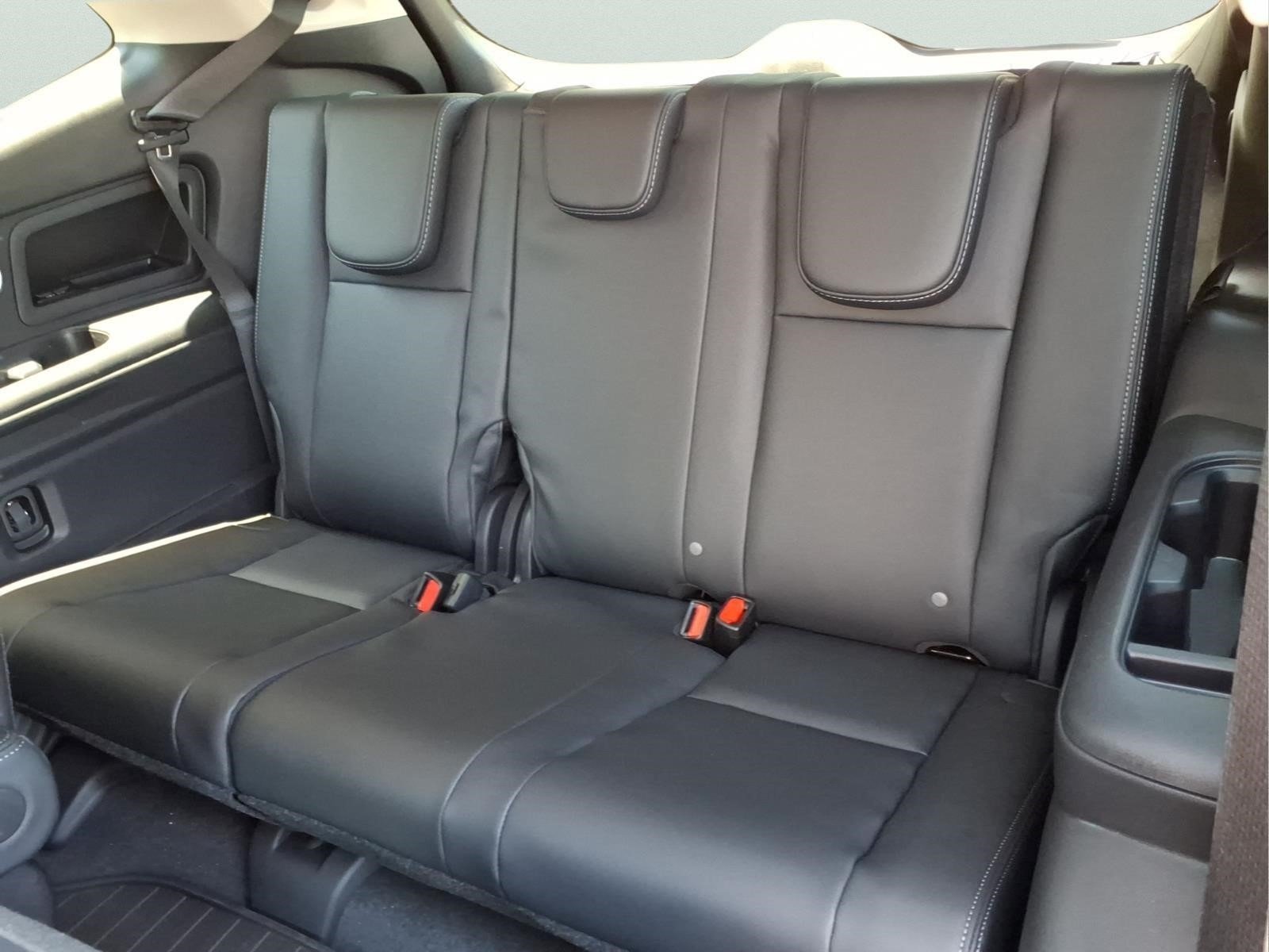 New 2026 MAGNETITE GRAY METALLIC Subaru Limited 7-Passenger image 7