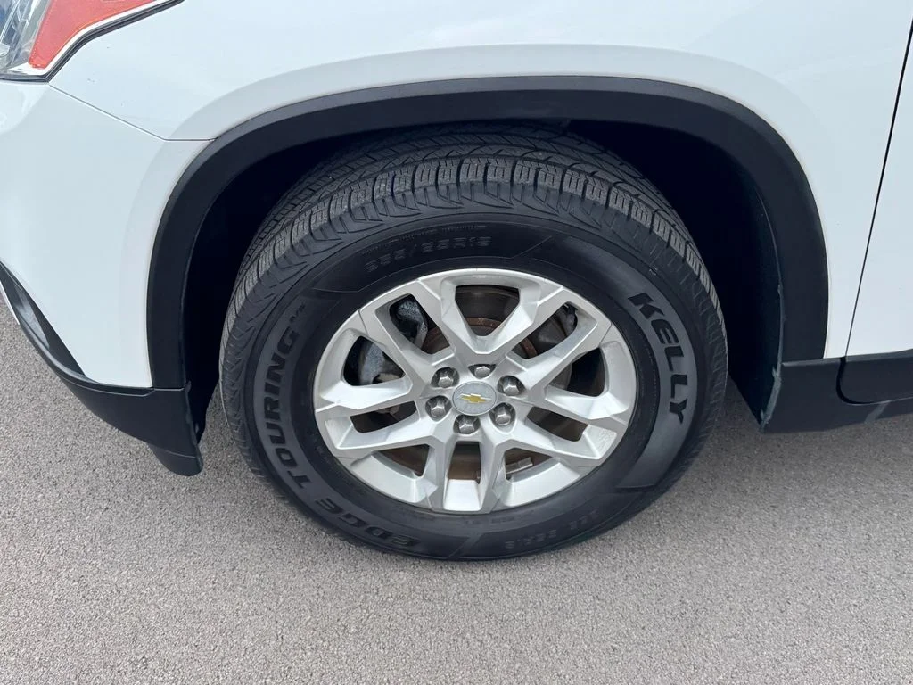 Used 2020 White Chevrolet LS image 20