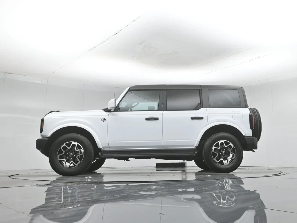 New 2026 White Ford Outer Banks image 7
