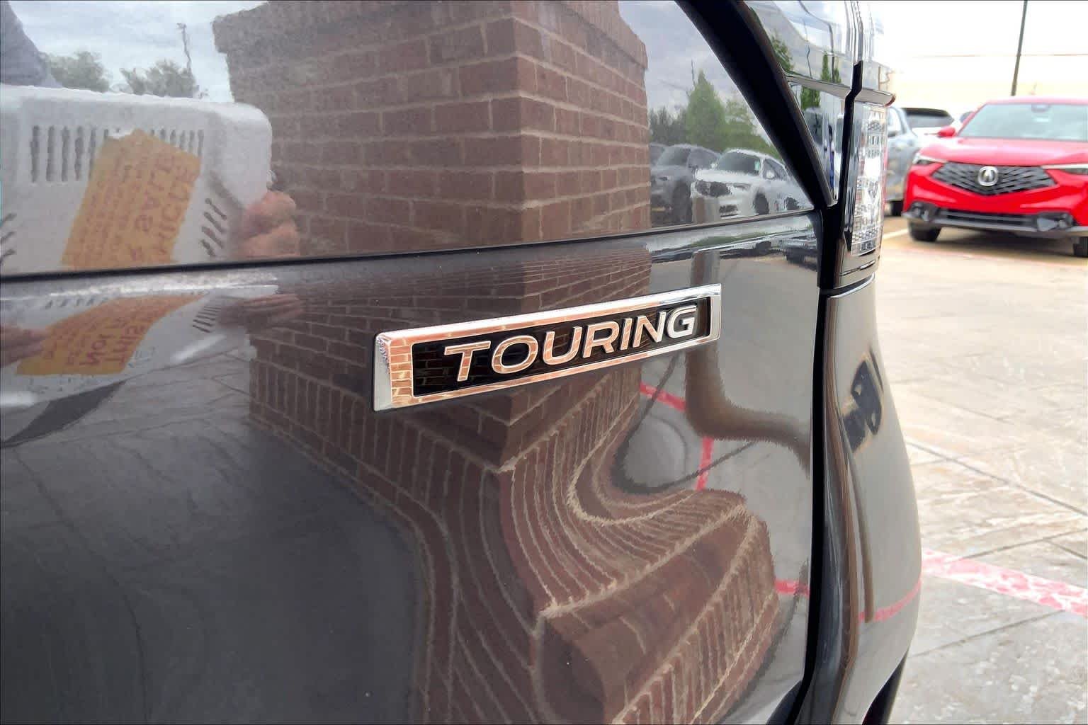 Used 2025 Magnetite Gray Metallic Subaru Touring image 10