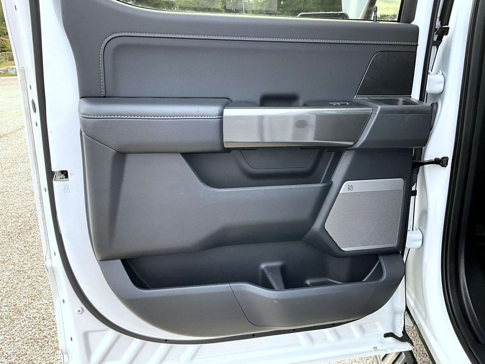 Used 2023 White Ford XLT image 24