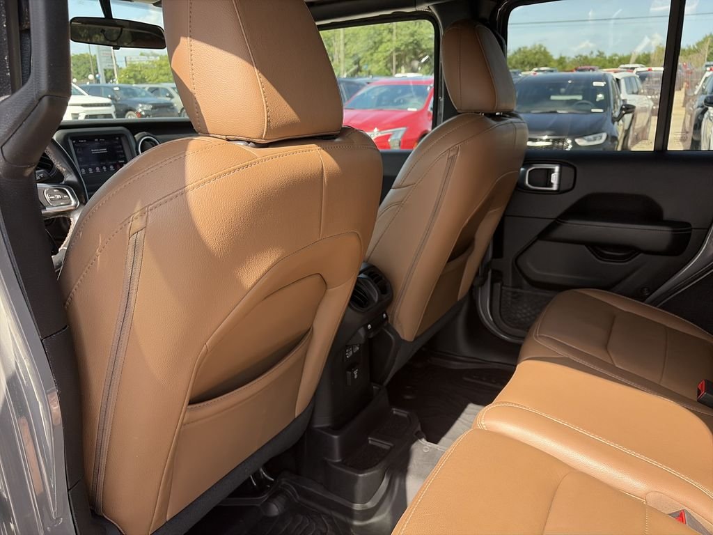 Used 2021 Gray Jeep Unlimited Sahara image 28