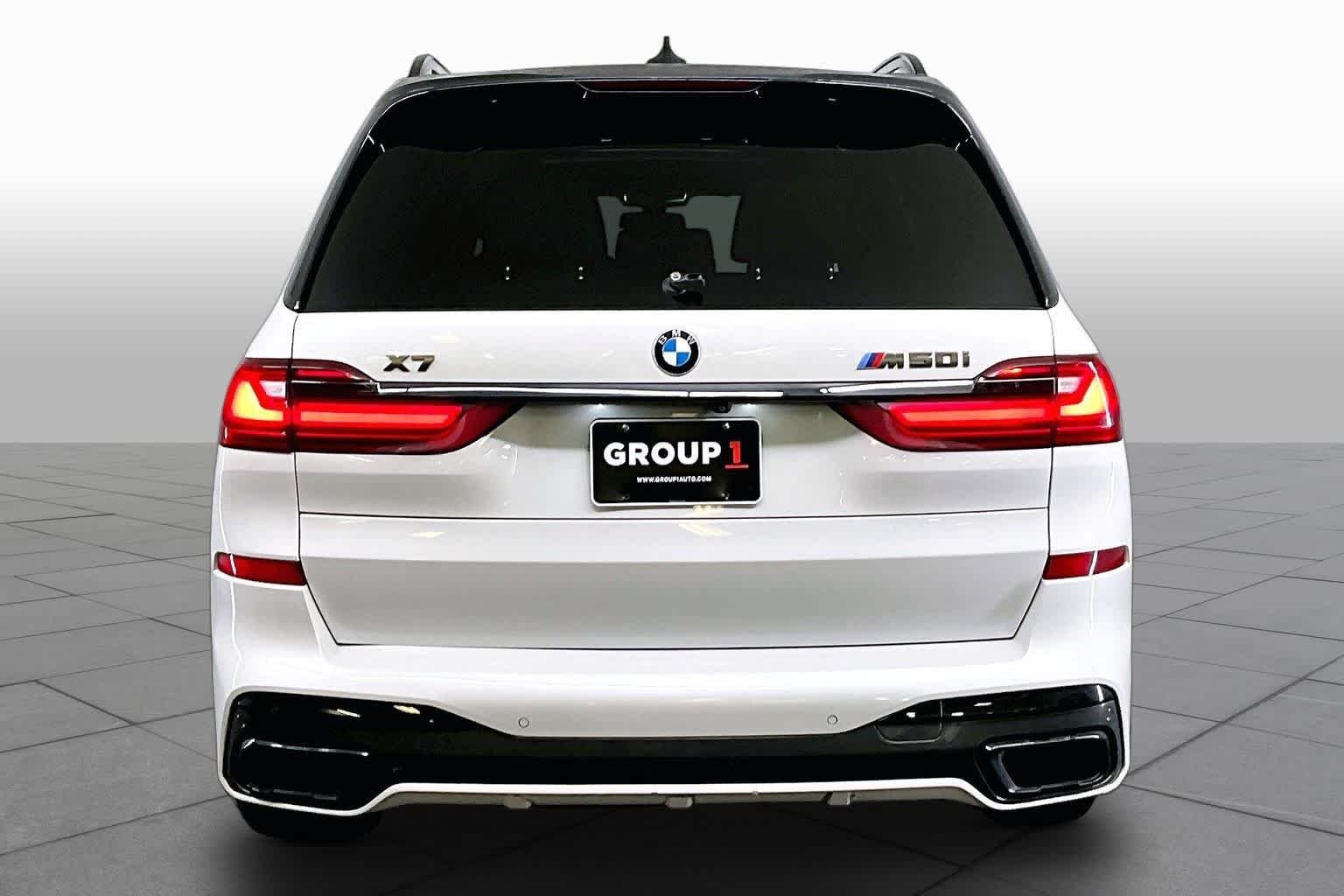 Used 2020 Alpine White BMW M50i image 5