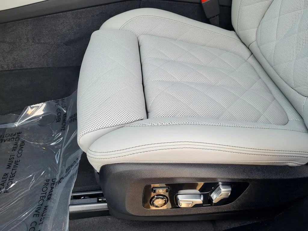 New 2026 Skyscraper Grey Metallic BMW xDrive50e image 13