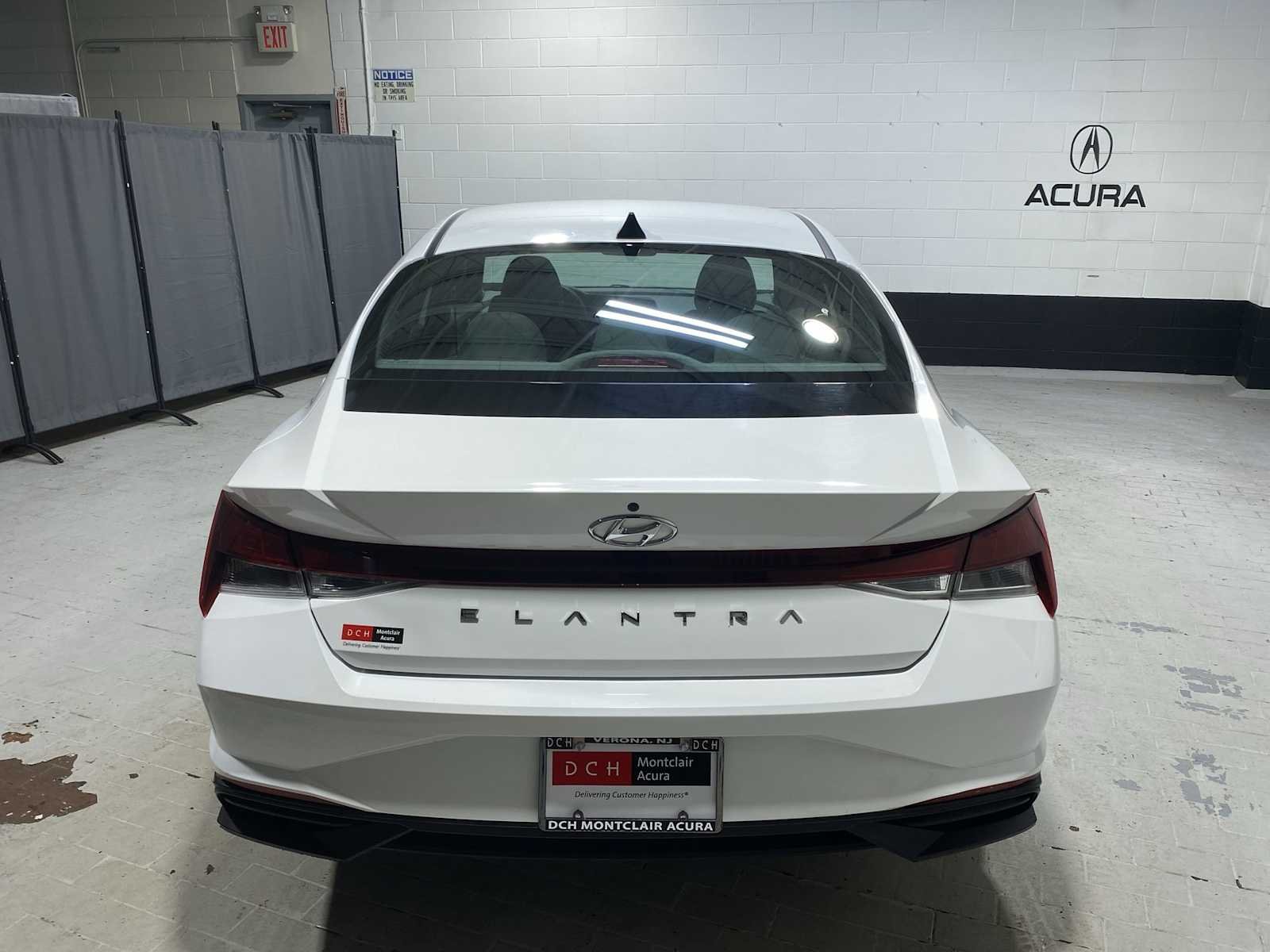 Used 2023 Serenity White Pearl Hyundai SEL image 5