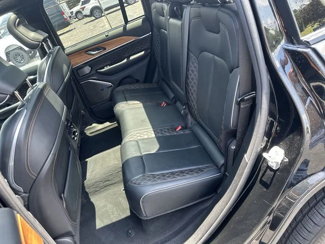 Used 2022 Diamond Black Jeep Summit Reserve image 27