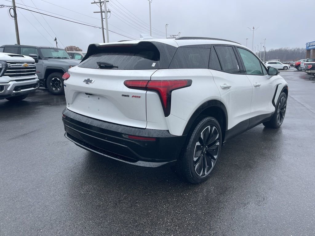 View vehicle photo 5