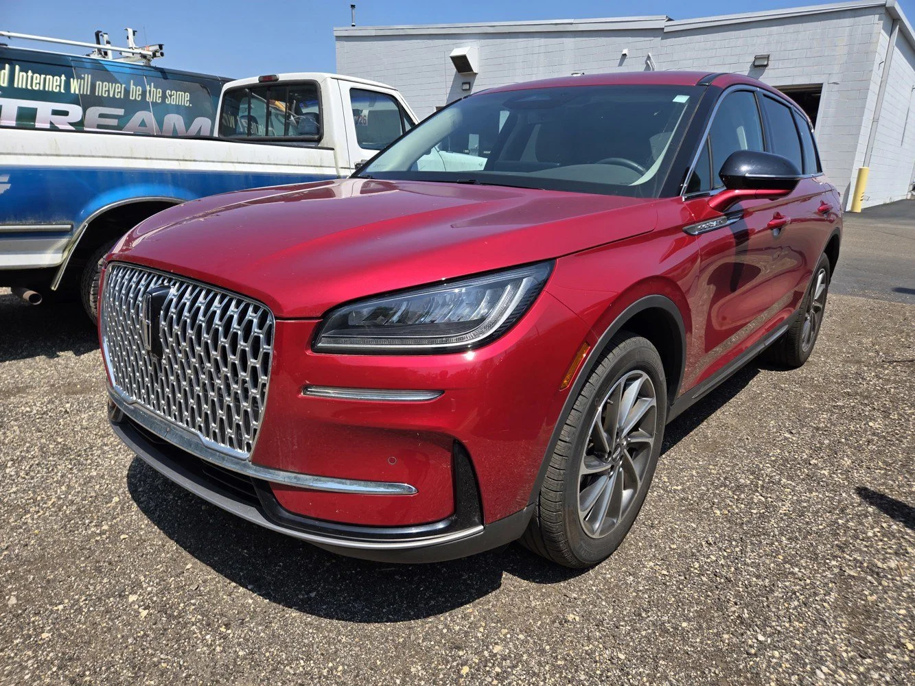 Used 2024 Red LINCOLN Premiere image 2