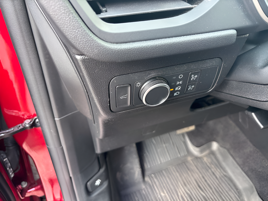 Certified Used 2022 Red Ford SE image 26