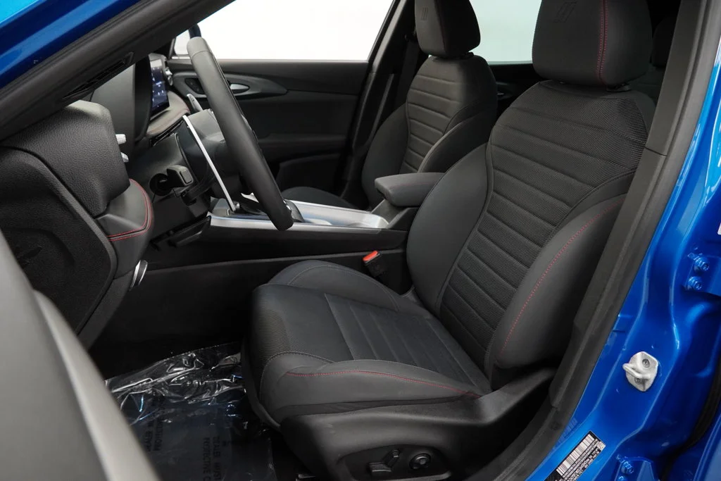 Used 2025 Blue Dodge R/T image 3