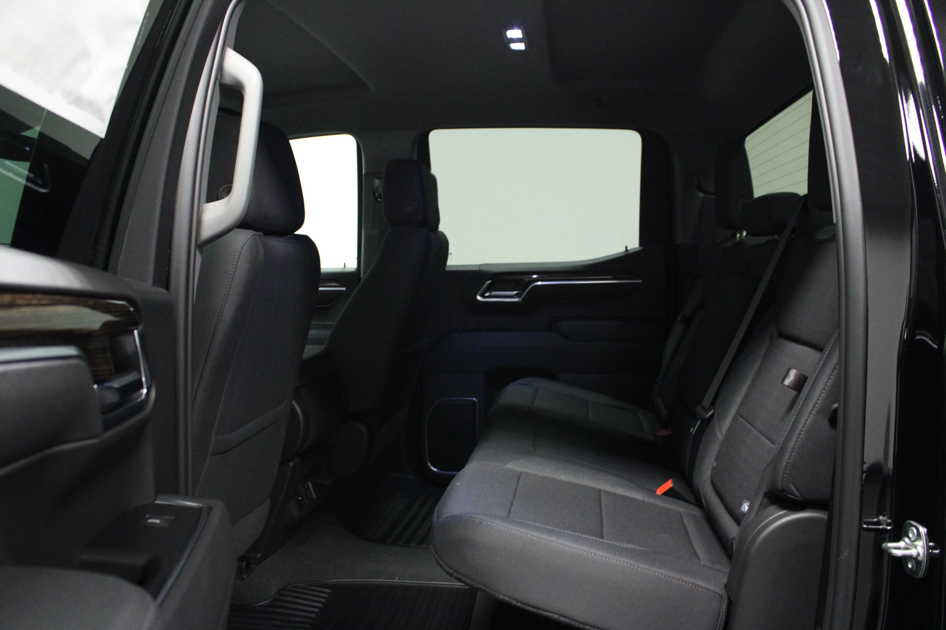 New 2026 Onyx Black GMC Elevation image 12