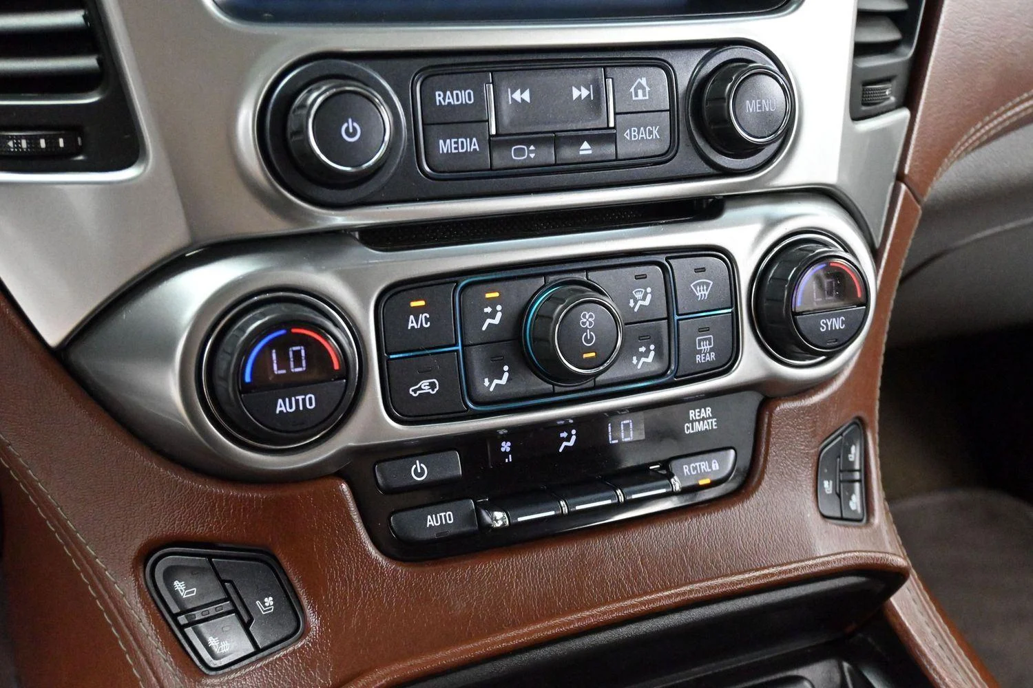 Used 2018 Black Chevrolet Premier image 22