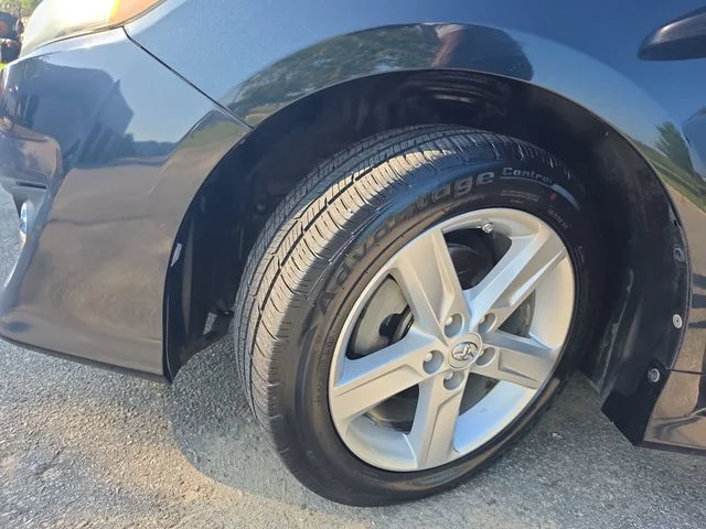 Used 2013 Gray Toyota SE image 30